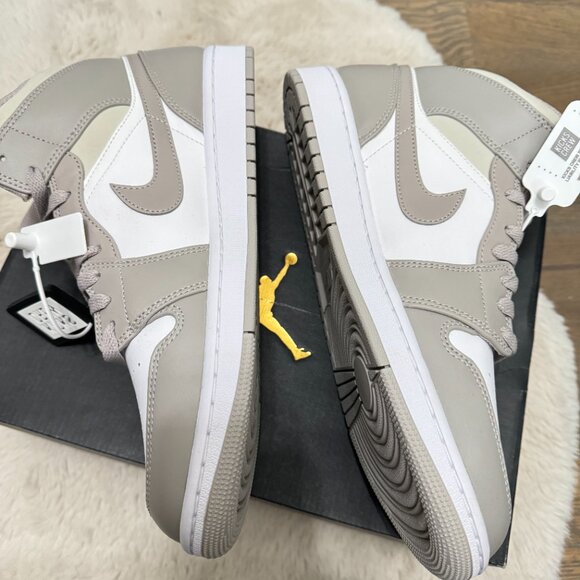 NIB - Air Jordan 1 Mid - Mens size 10 College Grey/ Light Bone-White - Picture 3 of 10